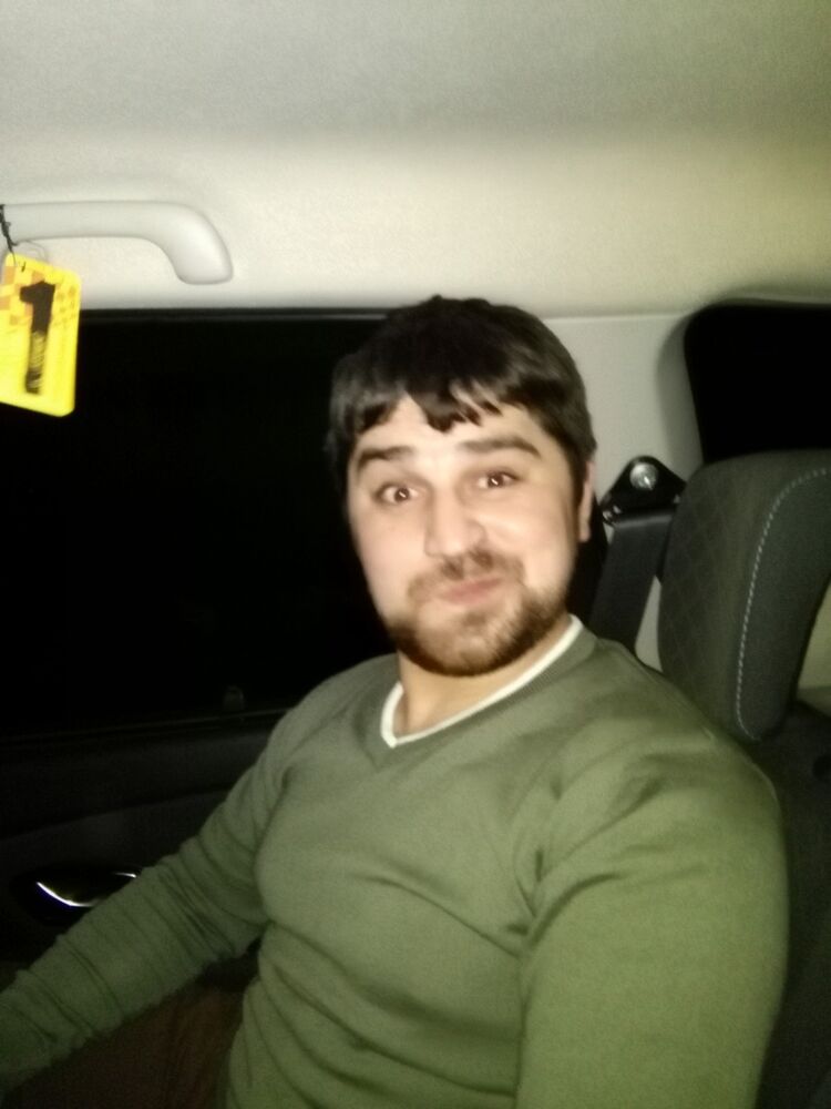  9701932  Slava, 37 ,    