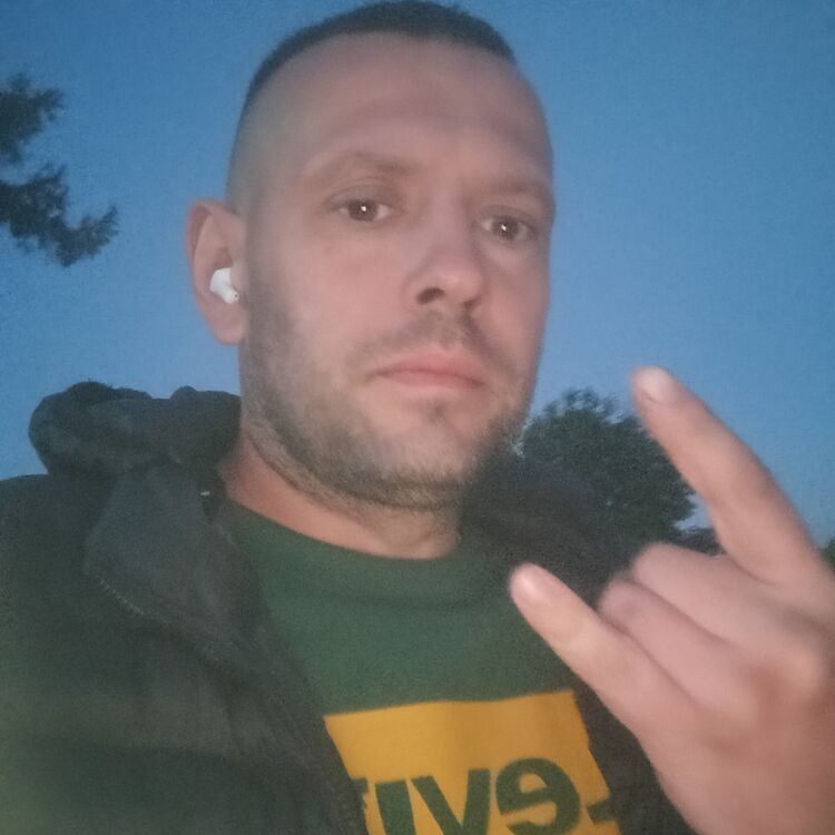  46443752  Alex, 37 ,    