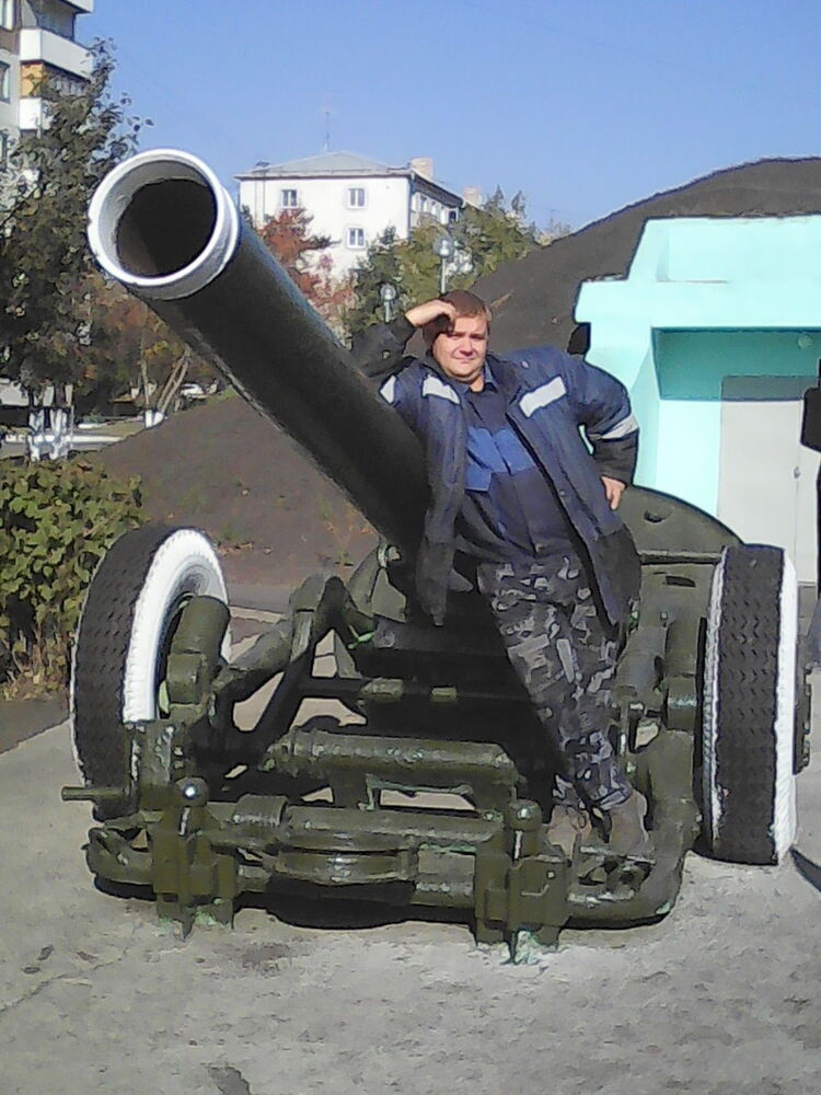  ,   Vova, 44 ,  