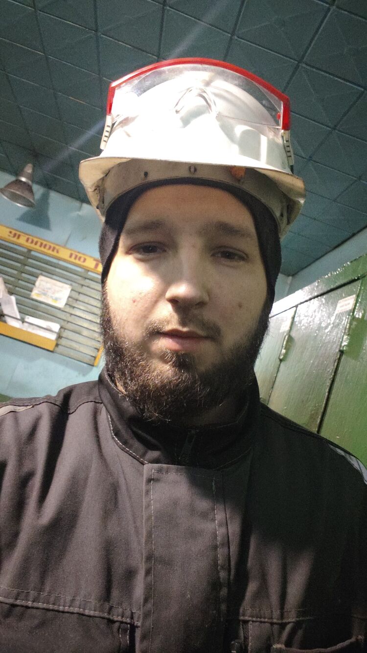  47904982  , 24 ,    