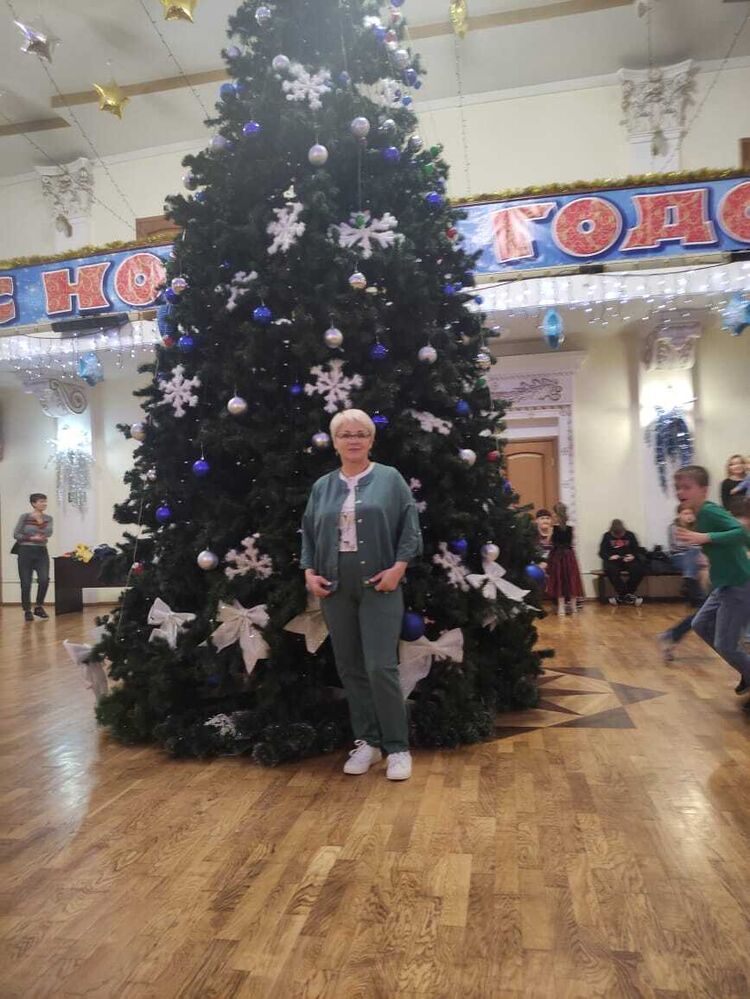  ,   Nadejda, 57 ,   c 