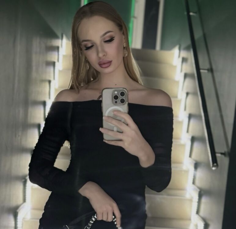  ,   Darina, 28 ,  