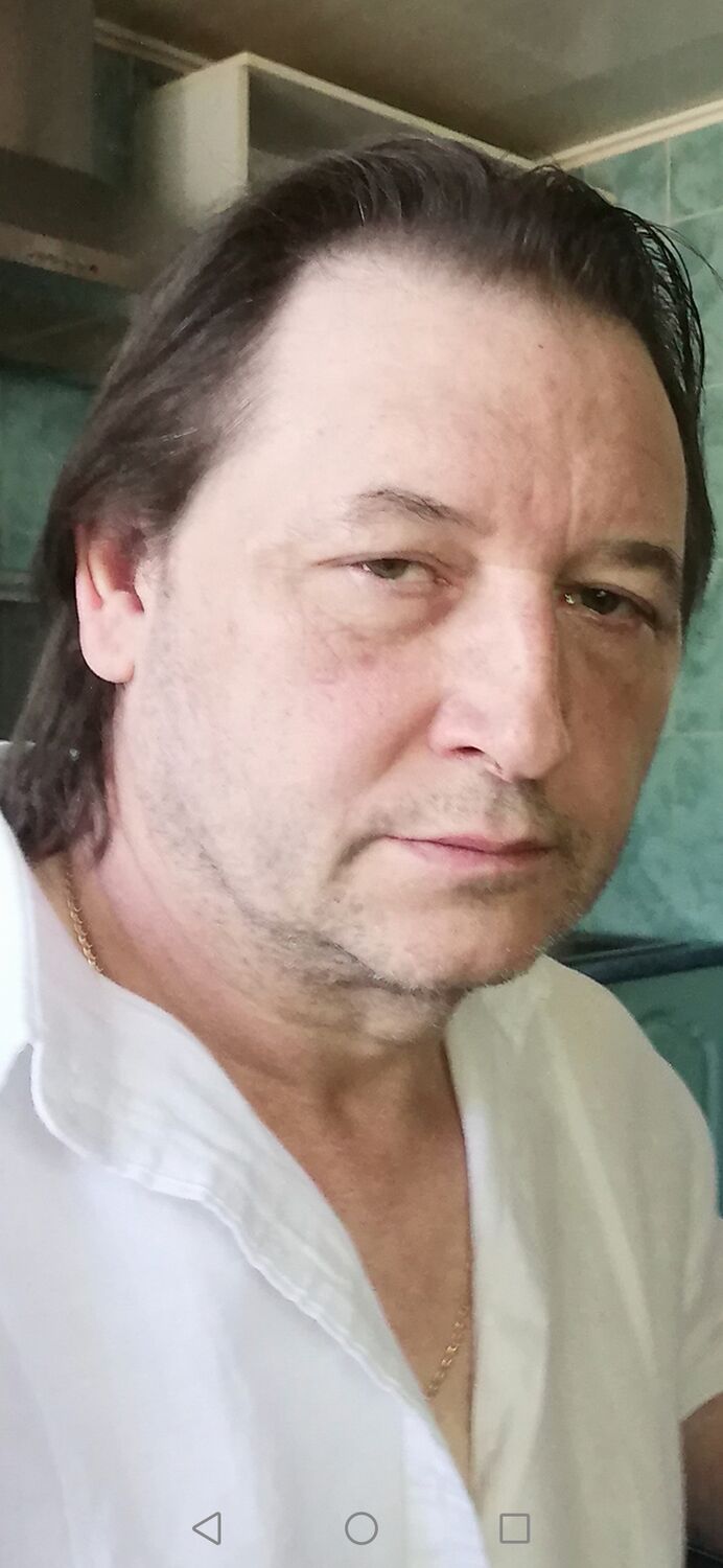  50200202  Alexander, 47 ,    