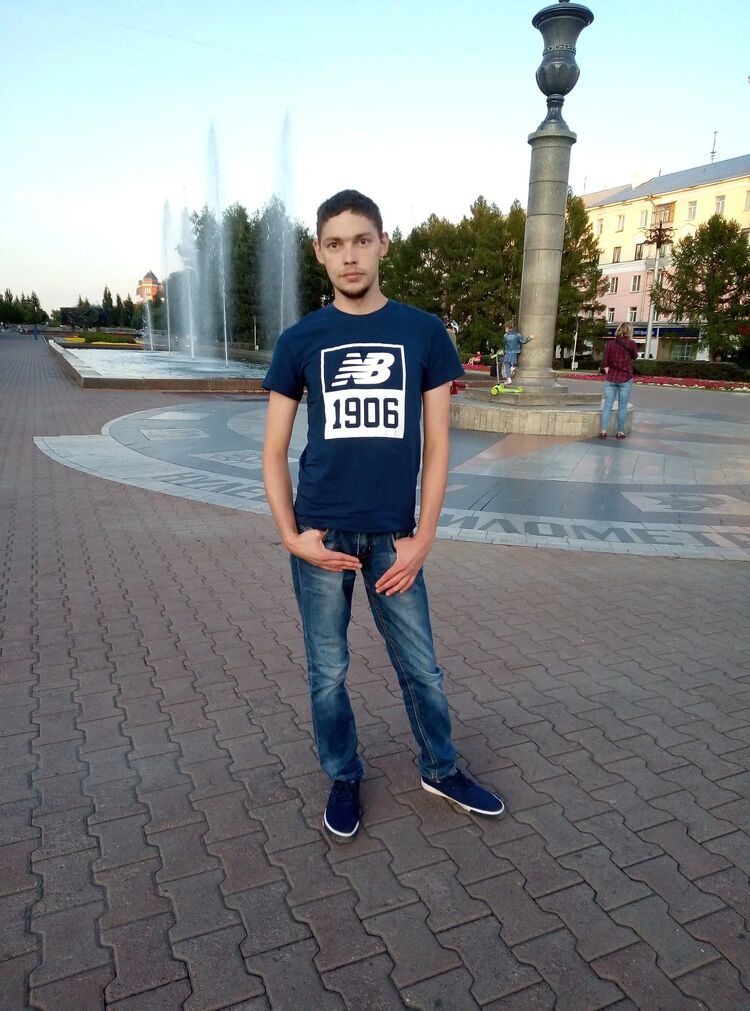  ,   Ivan, 32 ,   c 