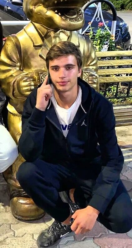  53954332  TYMUR, 18 ,    