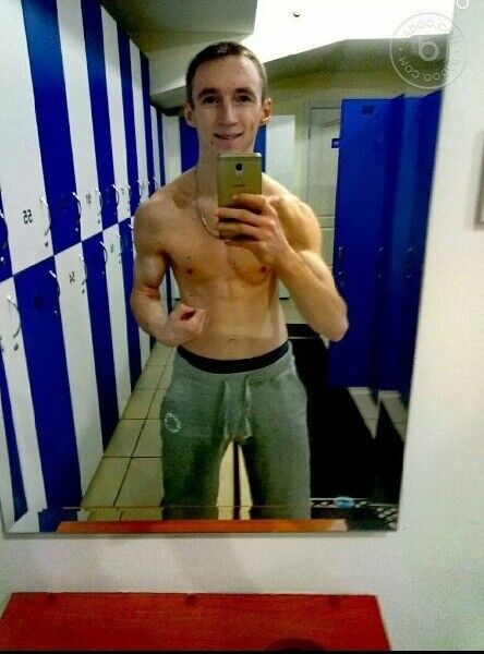  15877402  Vlad, 31 ,    