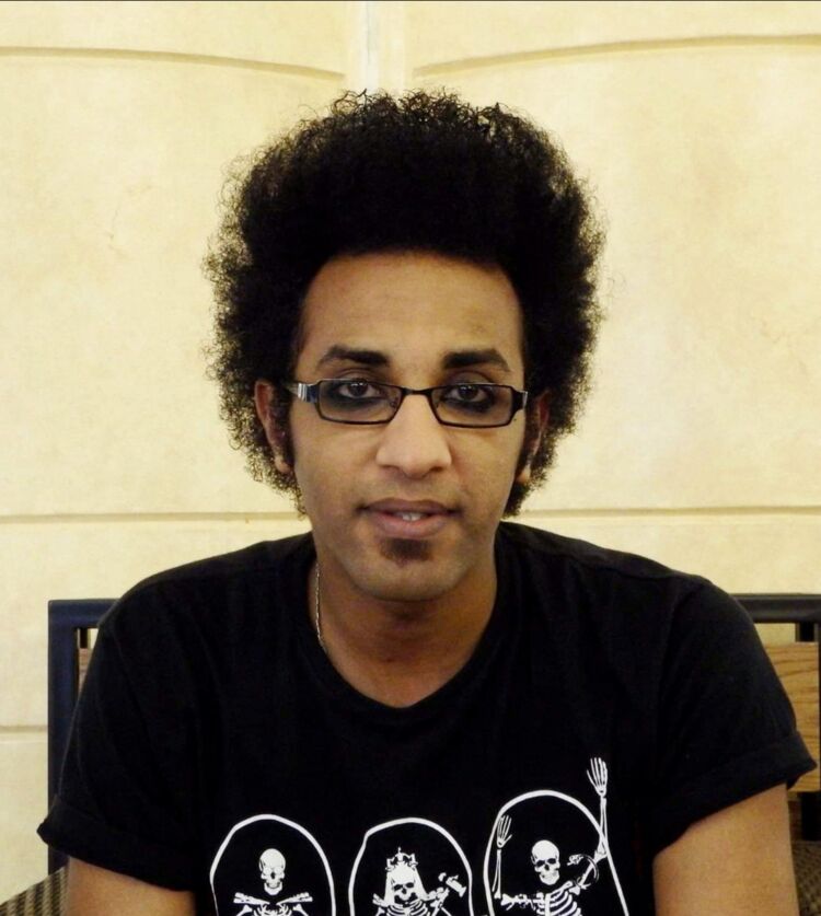  24802682  Amr Rai, 43 ,    Al Ghardaqah