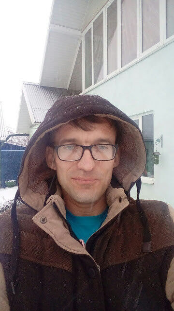  10727402  Alexandr, 44 ,    