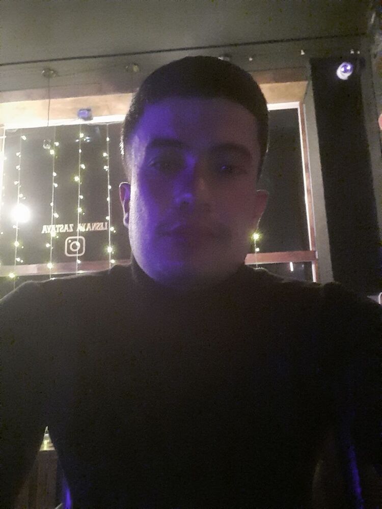  29906582  , 33 ,    