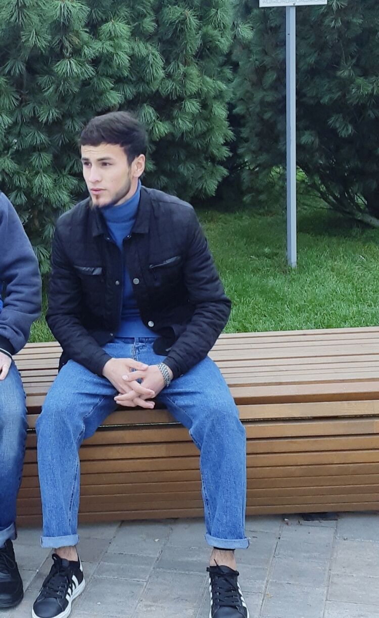  24538762  Karim, 27 ,    