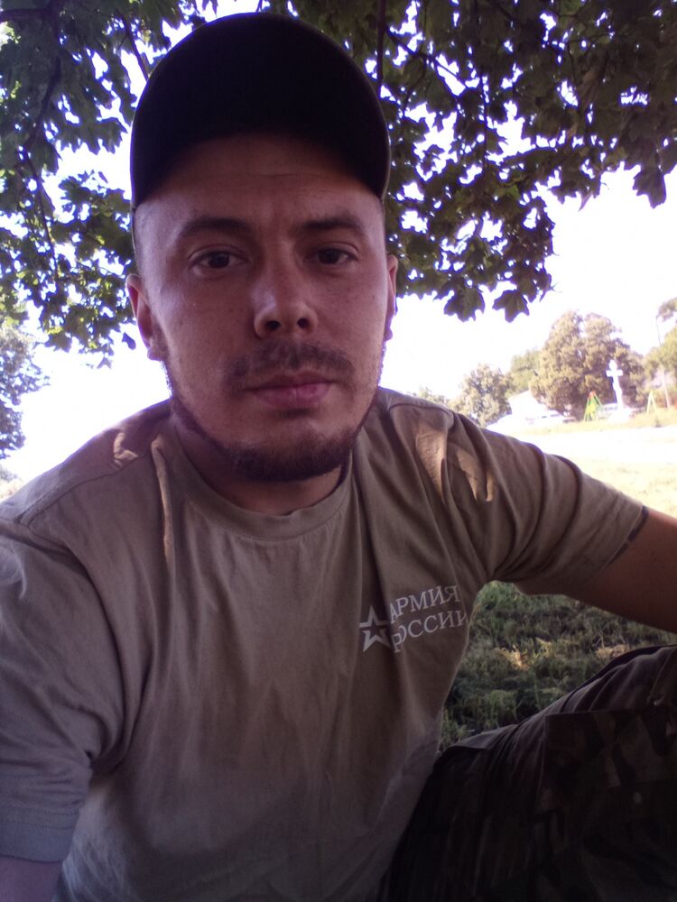  36086162  Artyom, 30 ,    