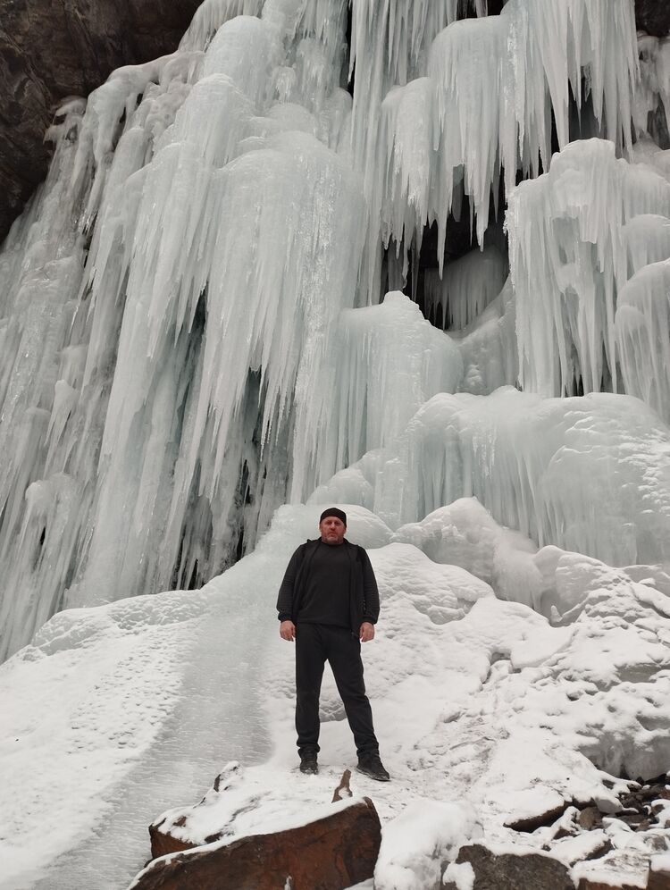  53555452  Zharulla, 42 ,    