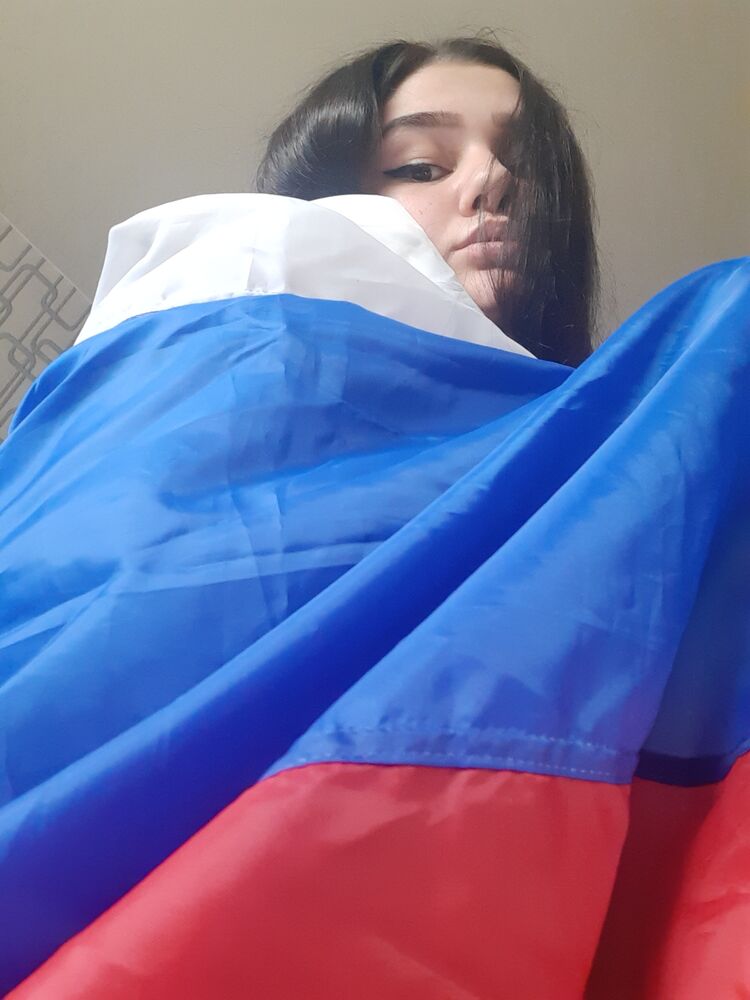  ,   Helena, 25 ,   