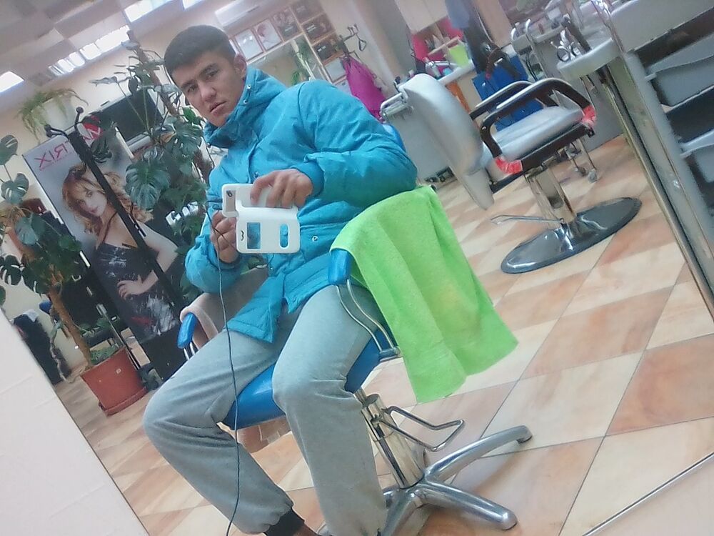  8760432  Umnik, 35 ,    