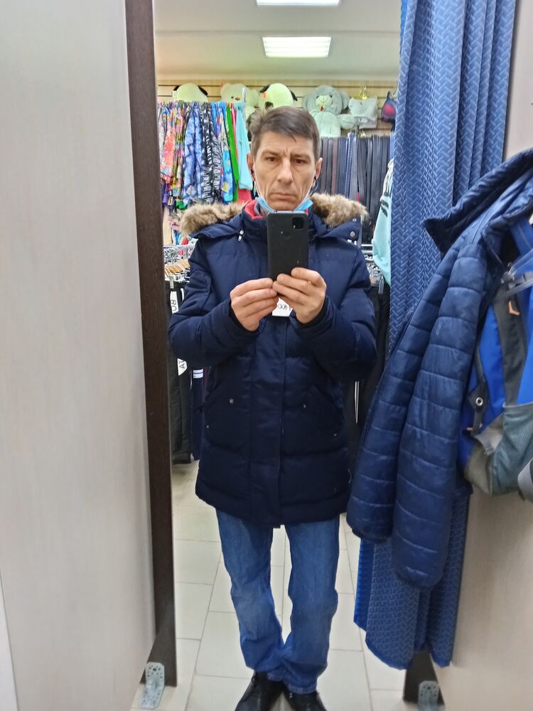  48844472  , 51 ,    