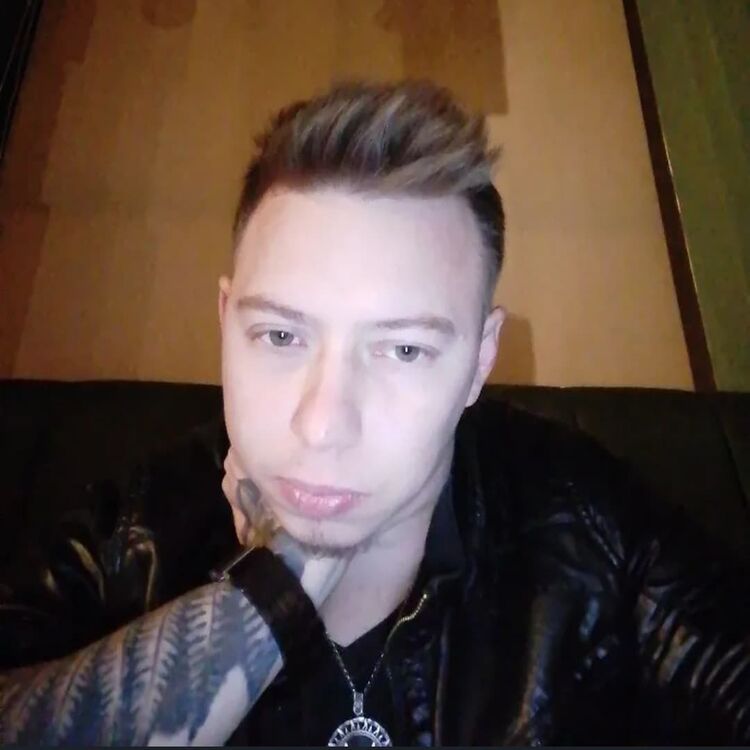  27880762  , 33 ,    