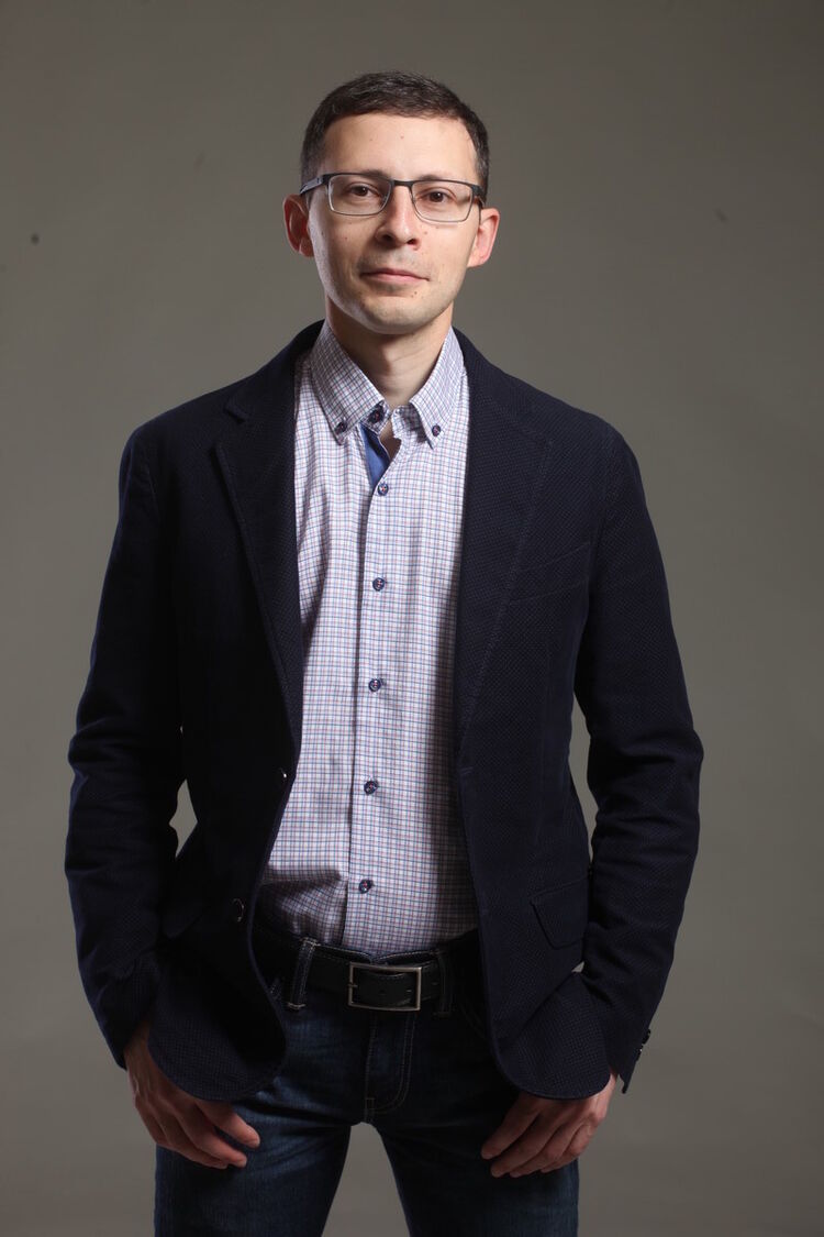  10786552  Mikhail, 42 ,    