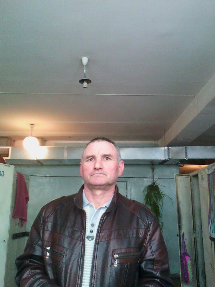  4413322  Petr, 61 ,    -