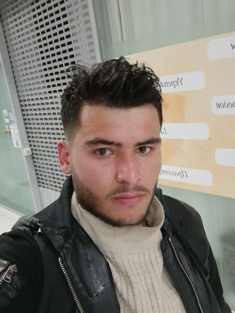  51289692  IBRAGIM, 22 ,    