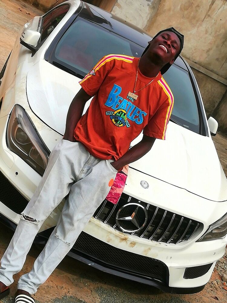  Awka,   Honest Gee, 22 ,     , c , 