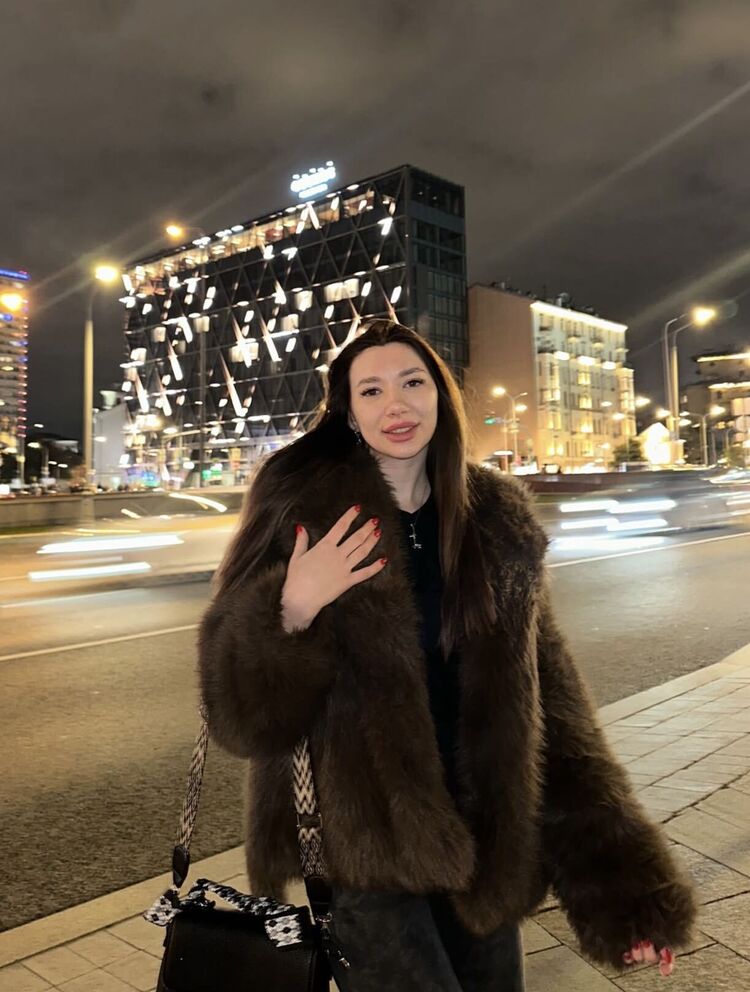  54279592  , 24 ,    New York City