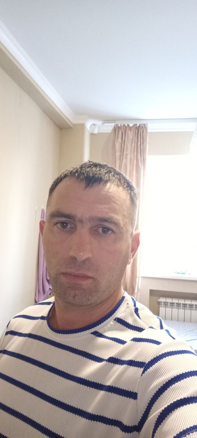  37190822  Ruslan, 39 ,    