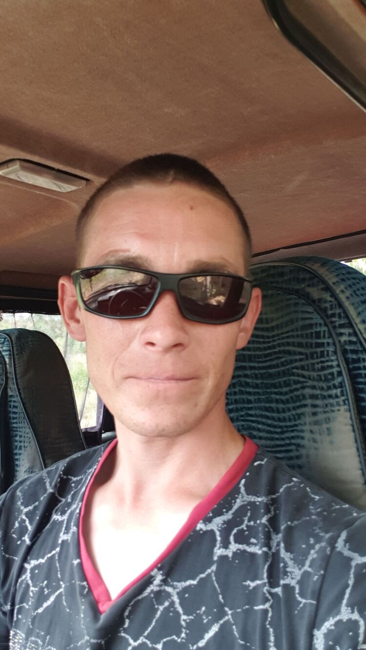  25801162  Sergey, 33 ,    