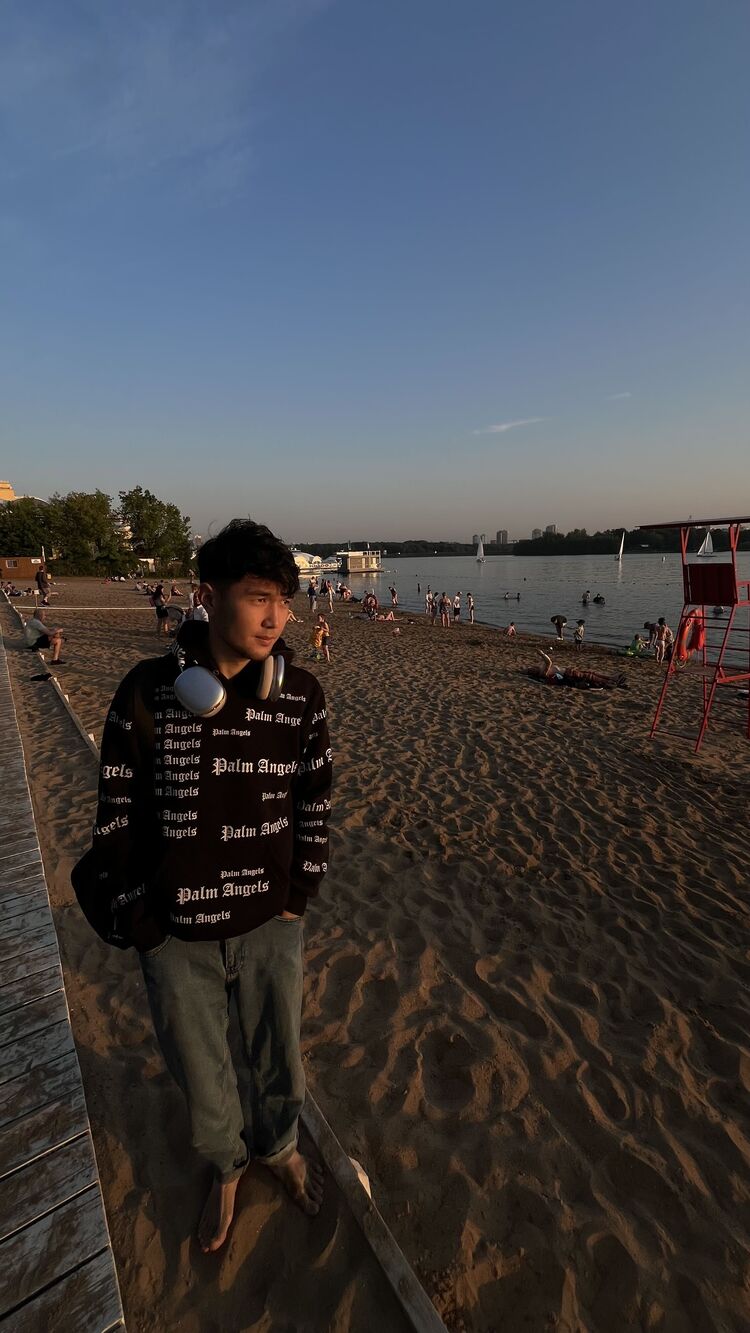  54435702  Syimyk, 22 ,    