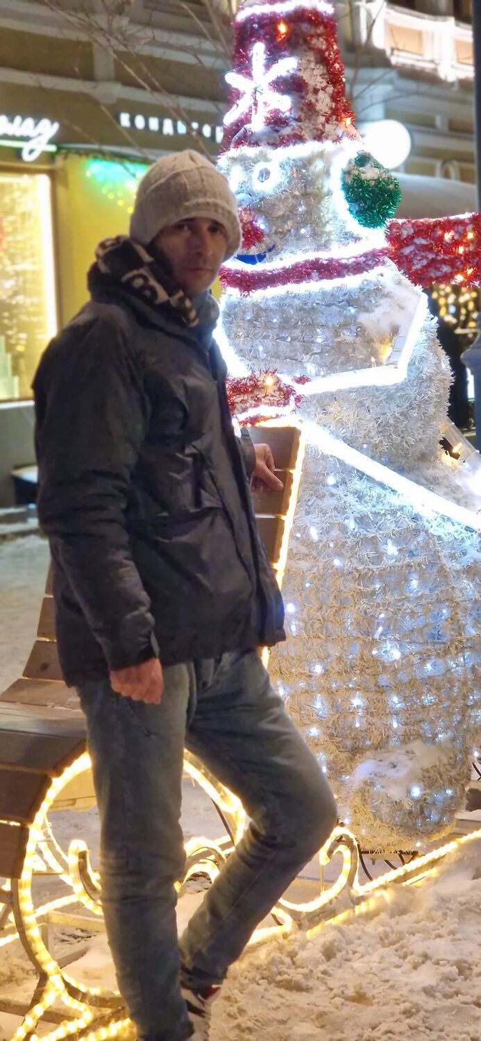  40533662  Haddou, 37 ,    