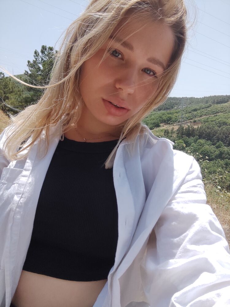  ,   Marina, 28 ,   c 