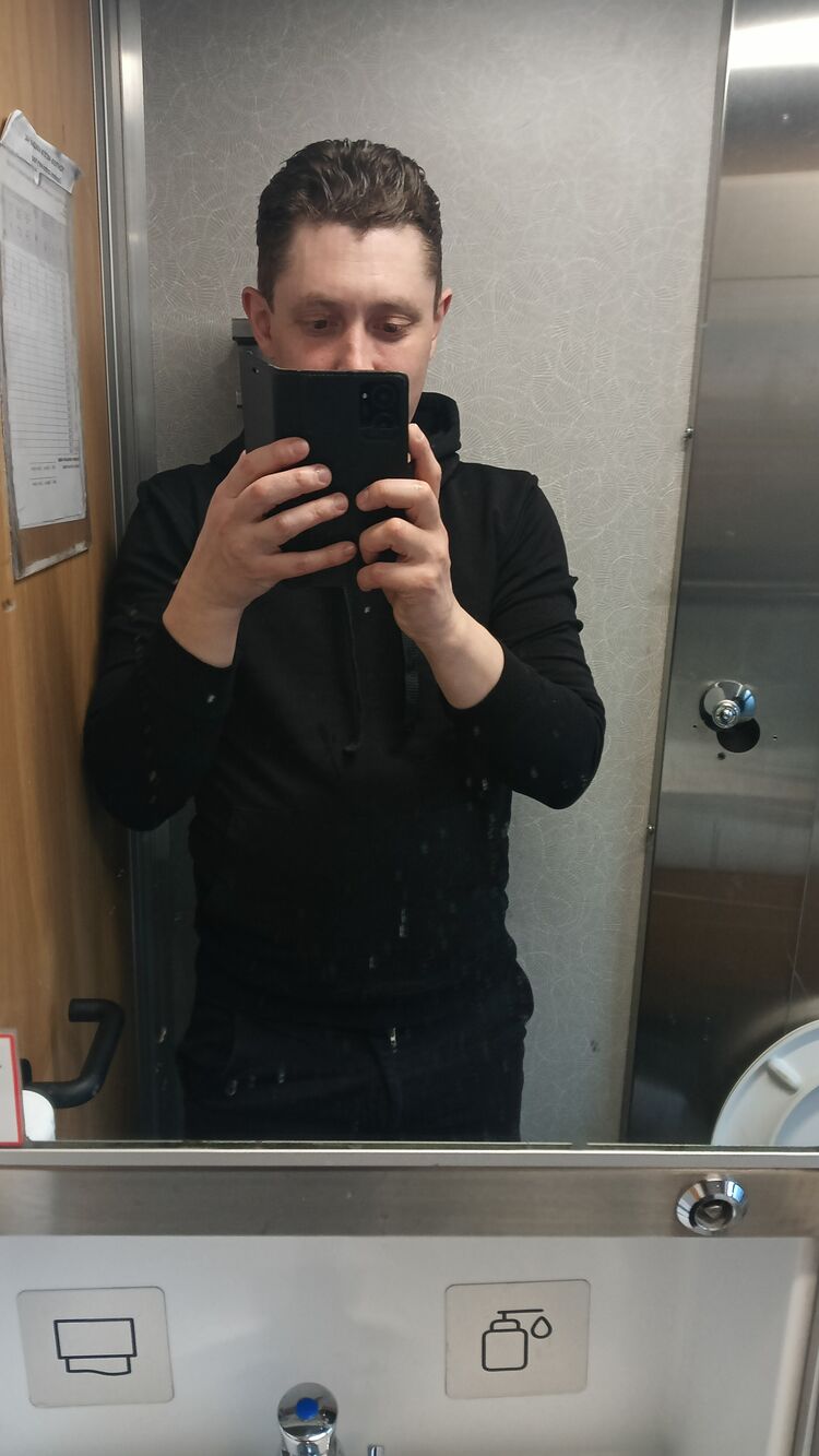  42724372  , 39 ,    -