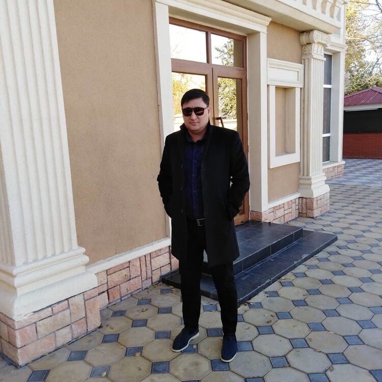  18739992  Kirill, 40 ,    