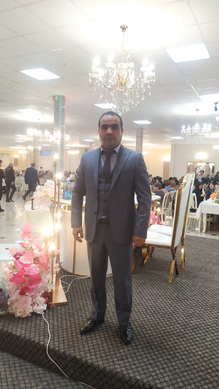  38179732  Vusal, 43 ,    