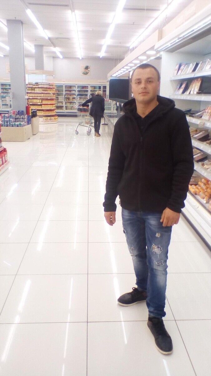  21708082  Serghei, 29 ,    