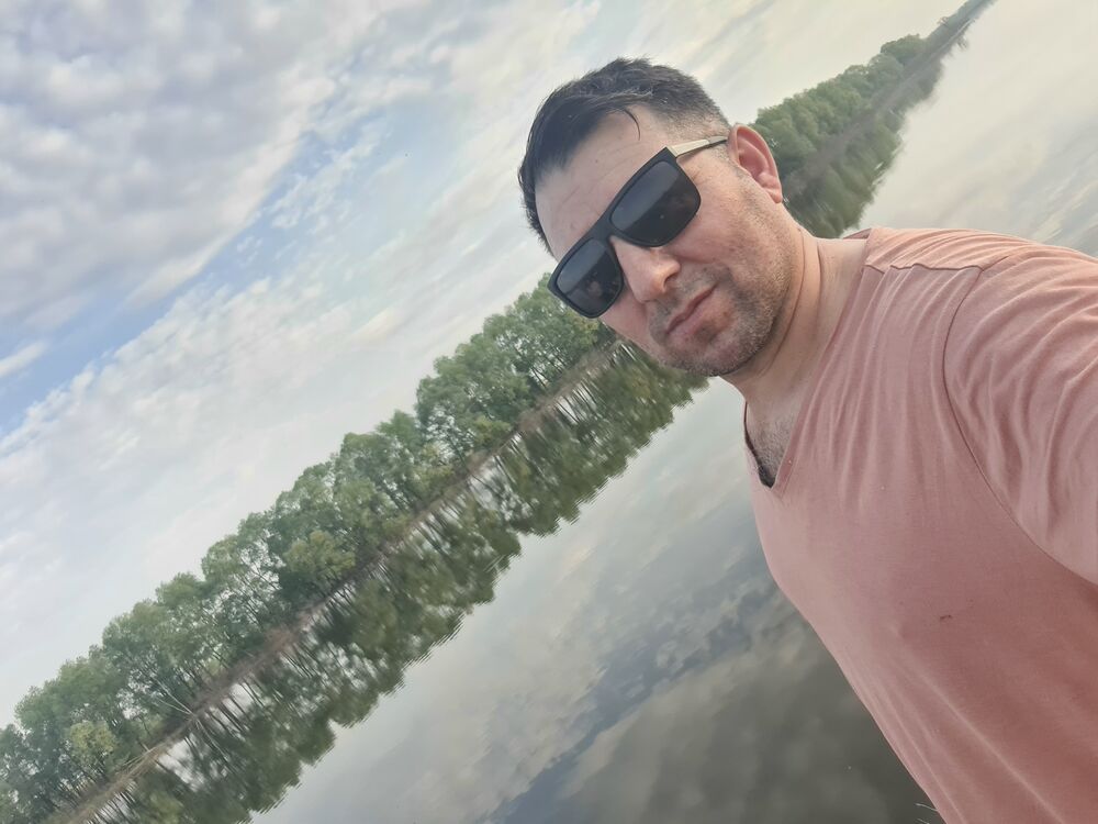  ,   Ferhat, 42 ,   ,   