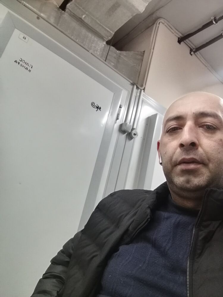  33545002  Ali, 42 ,    