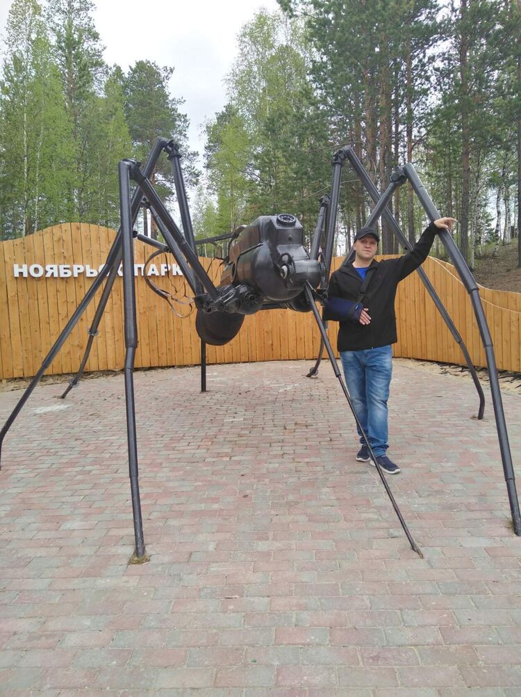  39511872  Vladimir, 42 ,    