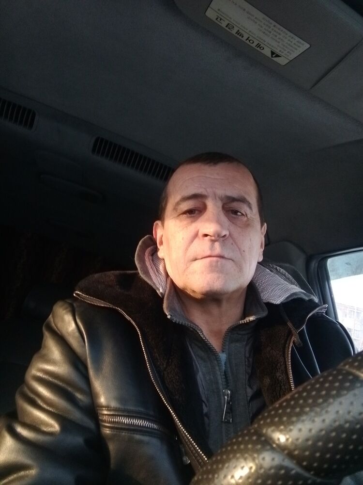  43955702  , 52 ,    