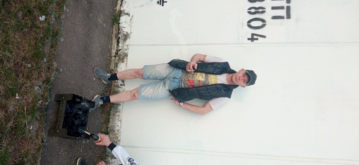  37545852  Denchik, 44 ,    