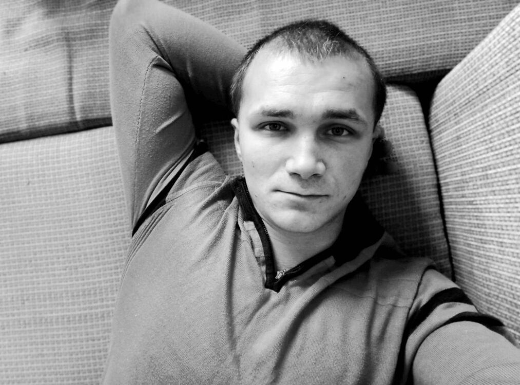  43557052  Konstantin, 30 ,    