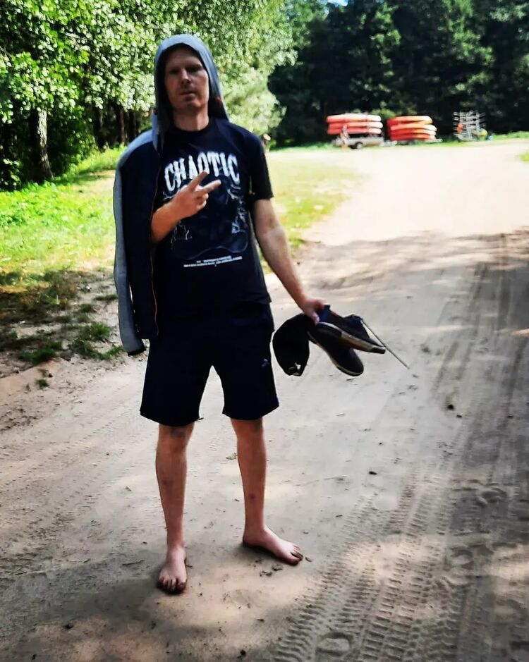  ,   Anton, 37 ,   c 
