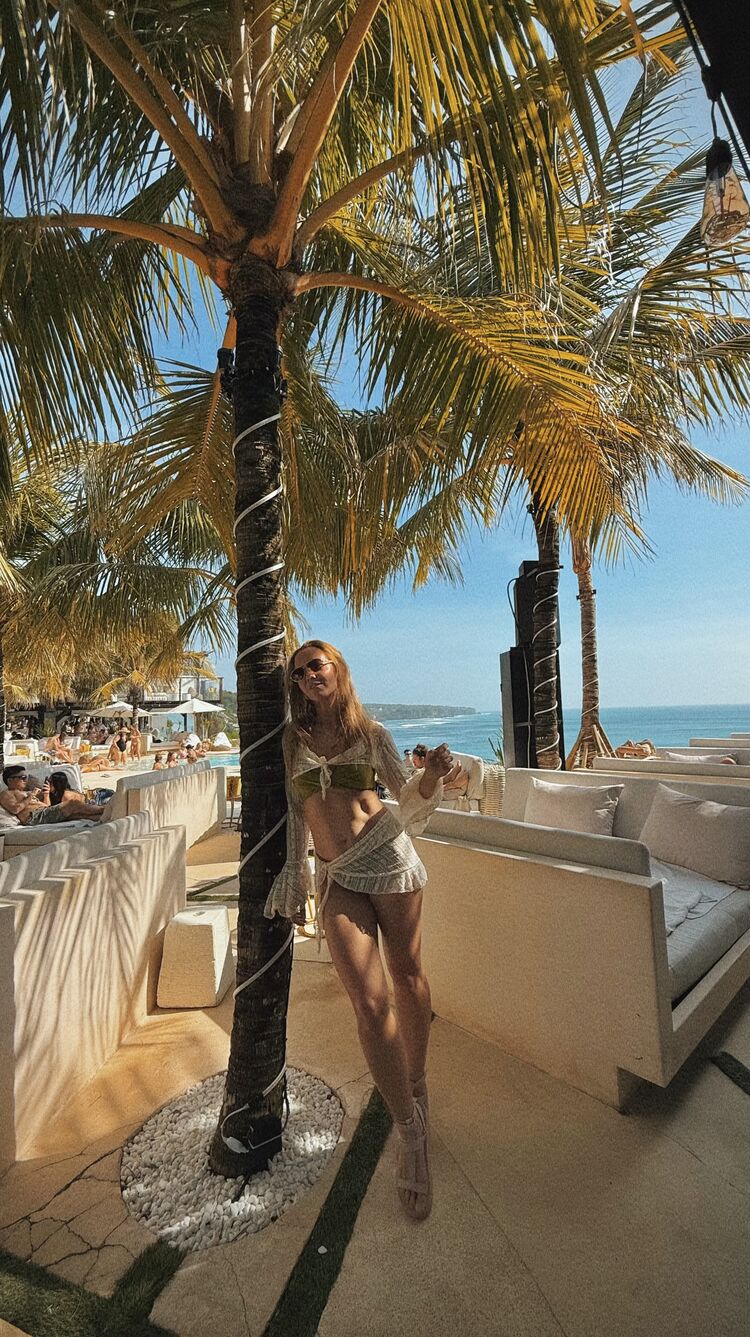  ,   Tasya, 38 ,     , c 