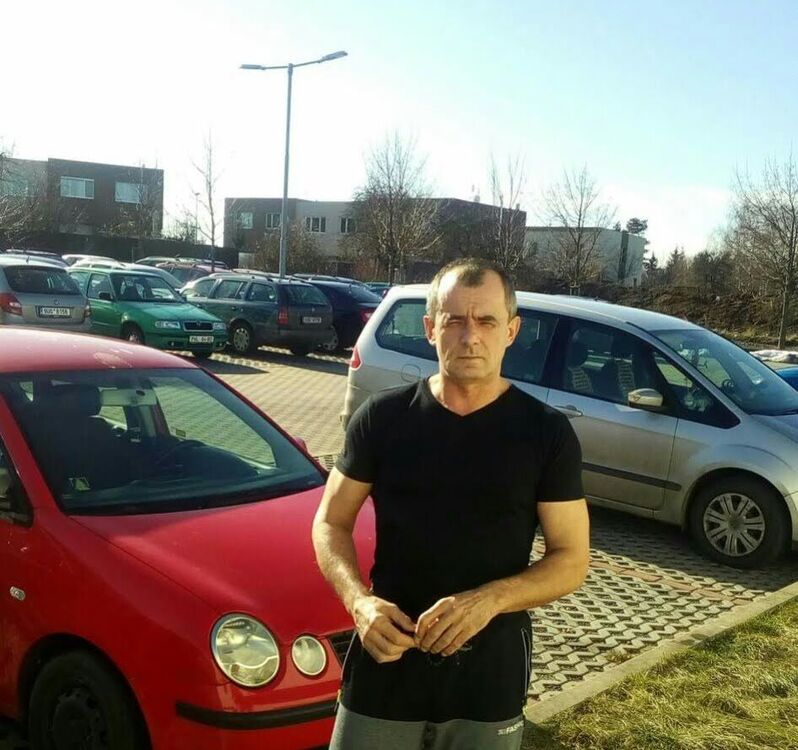  25351152  Vitalij, 60 ,    