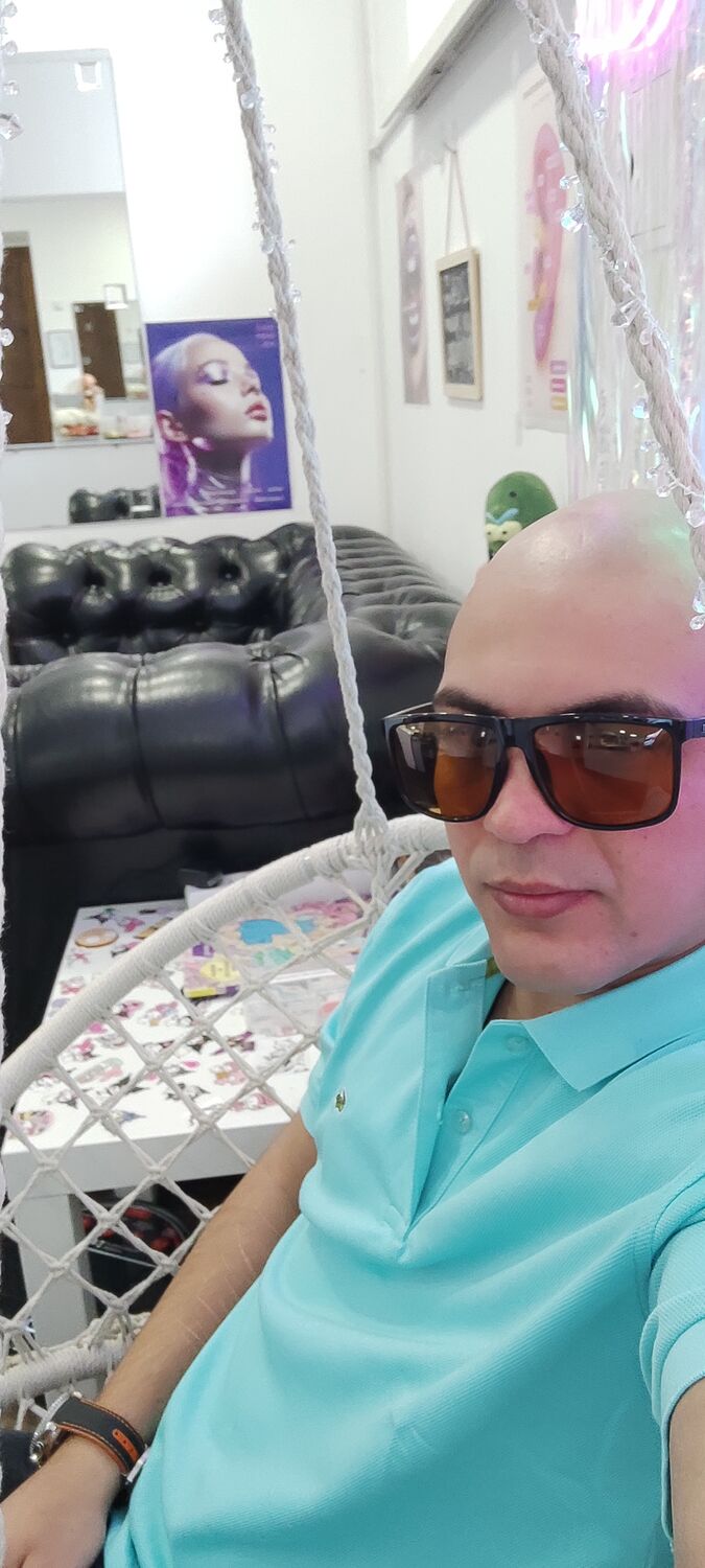  42377642  , 33 ,    