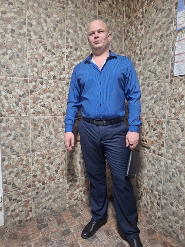  46605802  , 35 ,    --