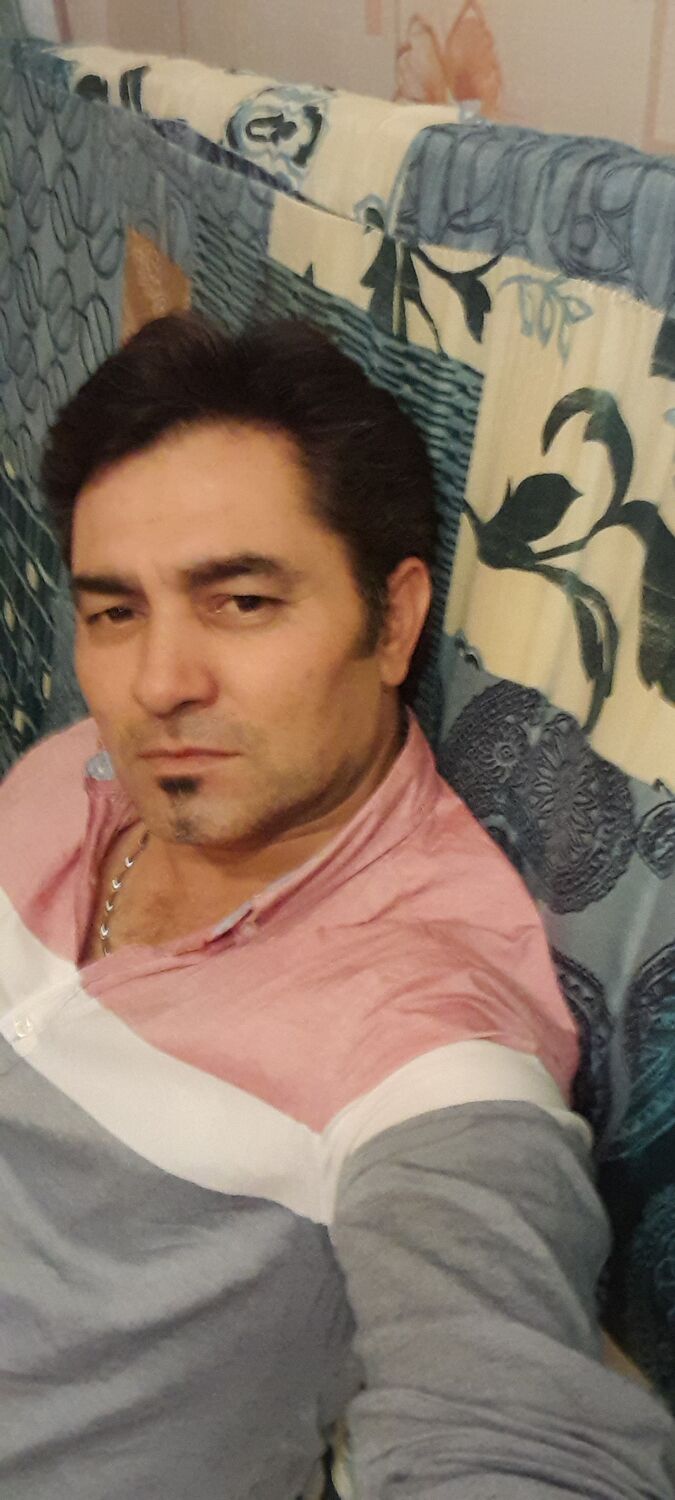  31509272  Adem, 47 ,    