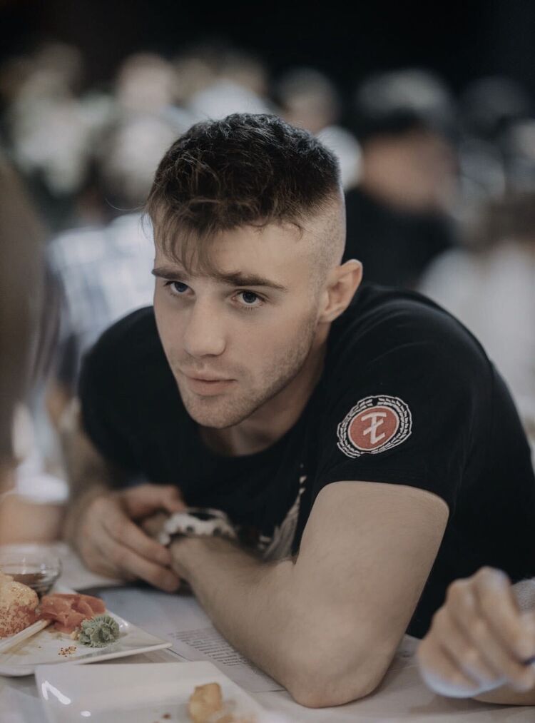  28546602  , 25 ,    -