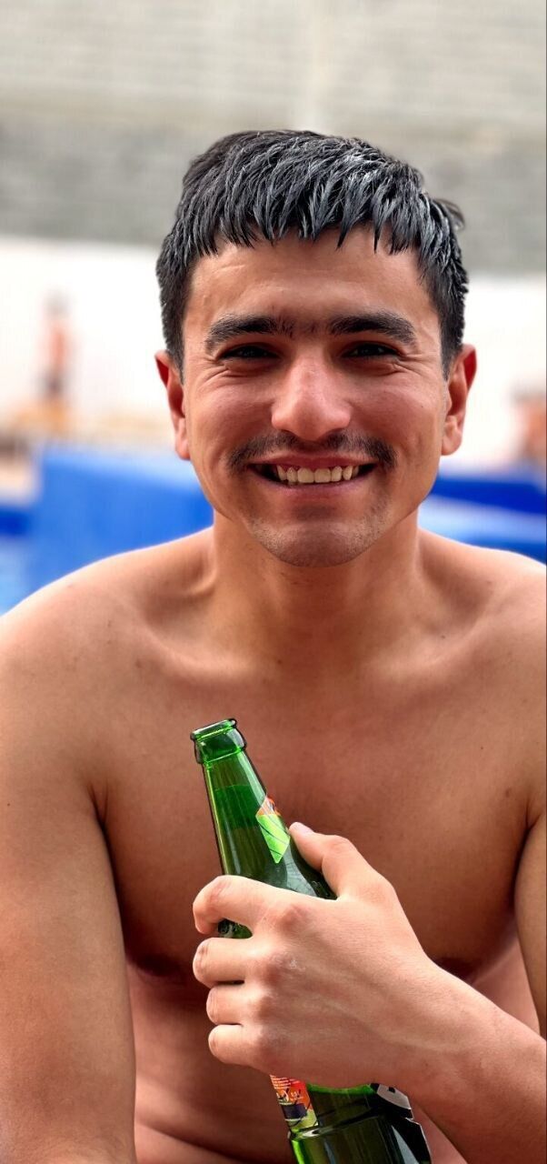  ,   Amir, 32 ,   ,   , c 