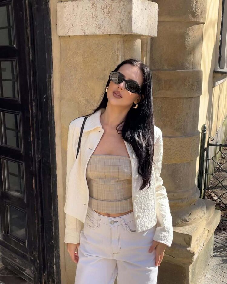  ,   , 28 ,   ,   