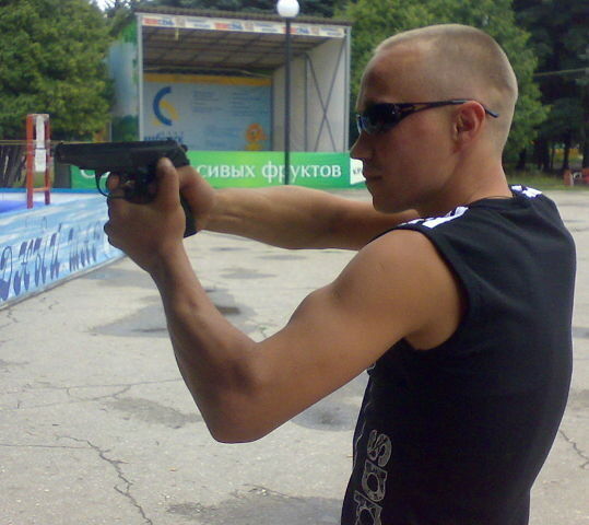  10628942  Toto, 37 ,    